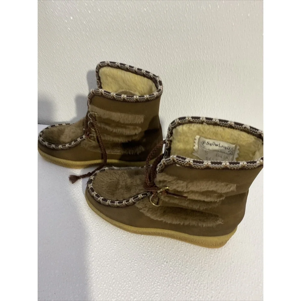 Snowland Snow Boots Women 5 Brown Excellent Vintage Faux Fur Mukluk Lace Up